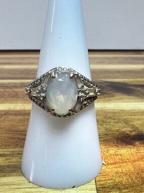 Ring Bomb Party Ring, size 8, white gemstone, silver color band